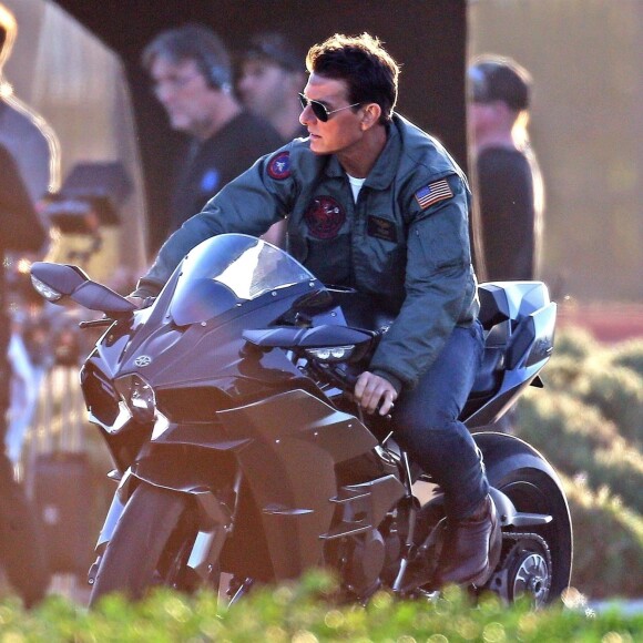Exclusif - Prix spécial Tom Cruise sur le tournage de Top Gun: Maverick' à Coronado en Californie. Le 9 octobre 2018.