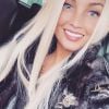 Aurélie Dotremont souriante sur Instagram, 6 décembre 2018