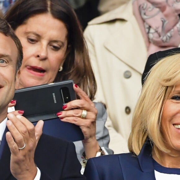 Le président de la République Emmanuel Macron et la première dame Brigitte Macron au parc des Princes pour l'ouverture de la Coupe du monde féminine de football 2019, match opposant la France à la Corée du Sud, Paris le 7 juin 2019. © Pierre Perusseau / Bestimage