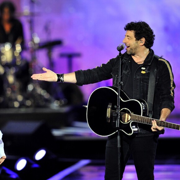 Exclusif - Patrick Bruel & Maëlle lors de l'enregistrement de l'émission "La Chanson de l'Année 2019" aux Arènes de Nîmes, le 16 mai 2019. L'émission sera diffusée sur TF1 le samedi 15 juin. TF1 propose aux téléspectateurs une soirée exceptionnelle avec "La Chanson de l'Année" présentée par N.Aliagas et produite par DMLS TV. Les téléspectateurs pourront élire en direct "La Chanson de l'Année" parmi les 20 titres en compétition. Les votes débuteront dès 21 h et le prix sera annoncé en fin d'émission. Un prix d'honneur sera également remis au cours de la soirée à un artiste emblématique de la chanson française. " La Chanson de l'Année" sera diffusée depuis un lieu mythique, les Arènes de Nîmes. Un grand show musical en présence de tous les artistes qui ont marqué l'année. Ces stars de la chanson française et internationales interpréteront leurs titres et formeront des duos totalement inédits. © Guillaume Gaffiot/Bestimage