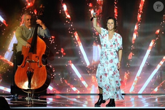 Exclusif - Zaz lors de l'enregistrement de l'émission "La Chanson de l'Année 2019" aux Arènes de Nîmes, le 16 mai 2019. L'émission sera diffusée sur TF1 le samedi 15 juin. TF1 propose aux téléspectateurs une soirée exceptionnelle avec "La Chanson de l'Année" présentée par N.Aliagas et produite par DMLS TV. Les téléspectateurs pourront élire en direct "La Chanson de l'Année" parmi les 20 titres en compétition. Les votes débuteront dès 21 h et le prix sera annoncé en fin d'émission. Un prix d'honneur sera également remis au cours de la soirée à un artiste emblématique de la chanson française. " La Chanson de l'Année" sera diffusée depuis un lieu mythique, les Arènes de Nîmes. Un grand show musical en présence de tous les artistes qui ont marqué l'année. Ces stars de la chanson française et internationales interpréteront leurs titres et formeront des duos totalement inédits. © Guillaume Gaffiot/Bestimage