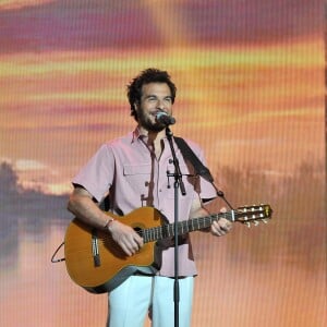 Exclusif - Amir Haddad lors de l'enregistrement de l'émission "La Chanson de l'Année 2019" aux Arènes de Nîmes, le 16 mai 2019. L'émission sera diffusée sur TF1 le samedi 15 juin. TF1 propose aux téléspectateurs une soirée exceptionnelle avec "La Chanson de l'Année" présentée par N.Aliagas et produite par DMLS TV. Les téléspectateurs pourront élire en direct "La Chanson de l'Année" parmi les 20 titres en compétition. Les votes débuteront dès 21 h et le prix sera annoncé en fin d'émission. Un prix d'honneur sera également remis au cours de la soirée à un artiste emblématique de la chanson française. " La Chanson de l'Année" sera diffusée depuis un lieu mythique, les Arènes de Nîmes. Un grand show musical en présence de tous les artistes qui ont marqué l'année. Ces stars de la chanson française et internationales interpréteront leurs titres et formeront des duos totalement inédits. © Guillaume Gaffiot/Bestimage