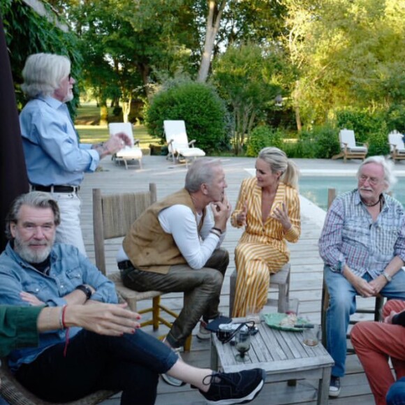 Laeticia Hallyday lors de vacances entre amis à Castet-Arrouy (région Midi-Pyrénées), juin 2019.