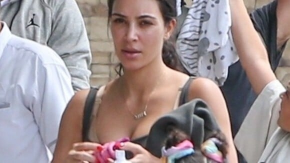 Kim Kardashian : Petite mine sans maquillage, dur retour de vacances