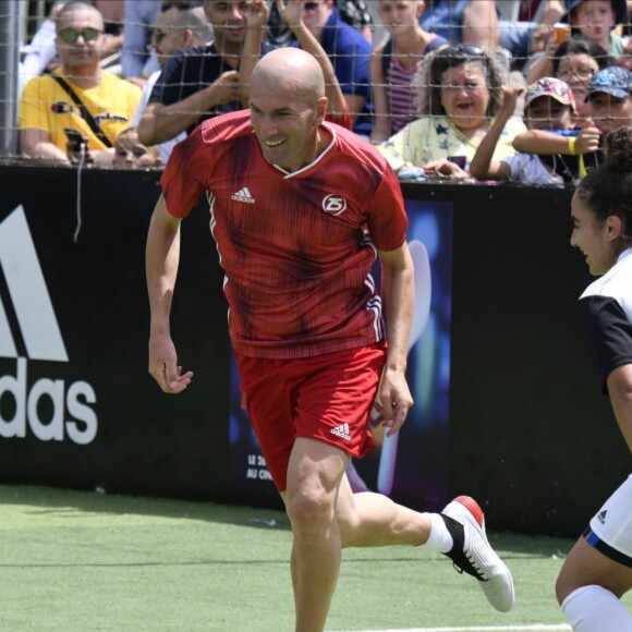 Zinédine Zidane et l'équipe vainqueur de la fin. © Norbert Scanella/Panoramic/Bestimage