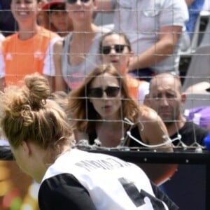 Zinédine Zidane et l'équipe vainqueur de la finale des filles lors de la grande finale de la Z5 Cup à Aix-en-Provence, France, 23 juin 2019. © Norbert Scanella/Panoramic/Bestimage