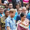 Le prince Harry, duc de Sussex et sa femme Meghan Markle, duchesse de Sussex (enceinte) visitent le campus de l'Université du Pacifique Sud ("University of the South Pacific") à Suva lors de leur voyage officiel aux îles Fidji, le 24 octobre 2018.