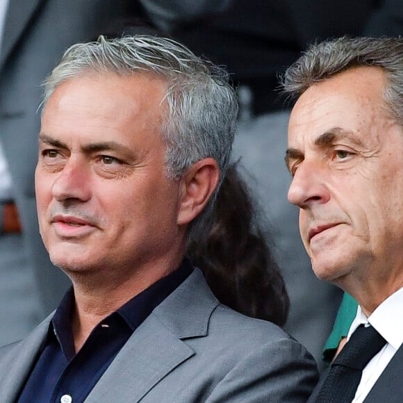 L'entraîneur José Mourinho et Nicolas Sarkozy dans les tribunes lors du quart de finale de la Coupe du monde féminine de football opposant les Etats-Unis à la France au Parc des Princes à Paris, France, le 28 juin 2019. Les USA ont gagné 2-1. © Pierre Perusseau/Bestimage