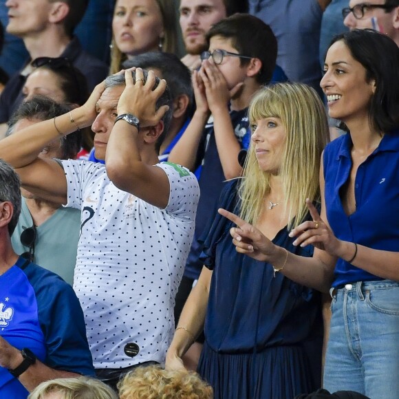 Nagui et sa femme Mélanie Page et Leïla Kaddour-Boudadi dans les tribunes lors du quart de finale de la Coupe du Monde Féminine de football opposant les Etats-Unis à la France au Parc des Princes à Paris, France, le 28 juin 2019. Les USA ont gagné 2-1. © Pierre Perusseau/Bestimage
