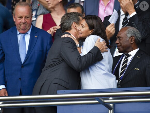 Nicolas Sarkozy et Anne Hidalgo dans les tribunes lors du quart de finale de la Coupe du Monde Féminine de football opposant les Etats-Unis à la France au Parc des Princes à Paris, France, le 28 juin 2019. Les USA ont gagné 2-1. © Pierre Perusseau/Bestimage