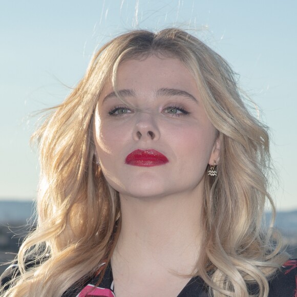 Chloë Grace Moretz - Photocall du film "Come As You Are" sur la terrasse du Publicis dans le cadre de la 7ème édition du Champs Elysees Film Festival à Paris, le 18 juin 2018. © Veeren/CVS/Bestimage