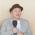 Hoang donne des nouvelles de sa soeur Quyen. L'ex-candidat de "Pékin Express" participe à l'émission "Itinéraire Bis" sur M6.