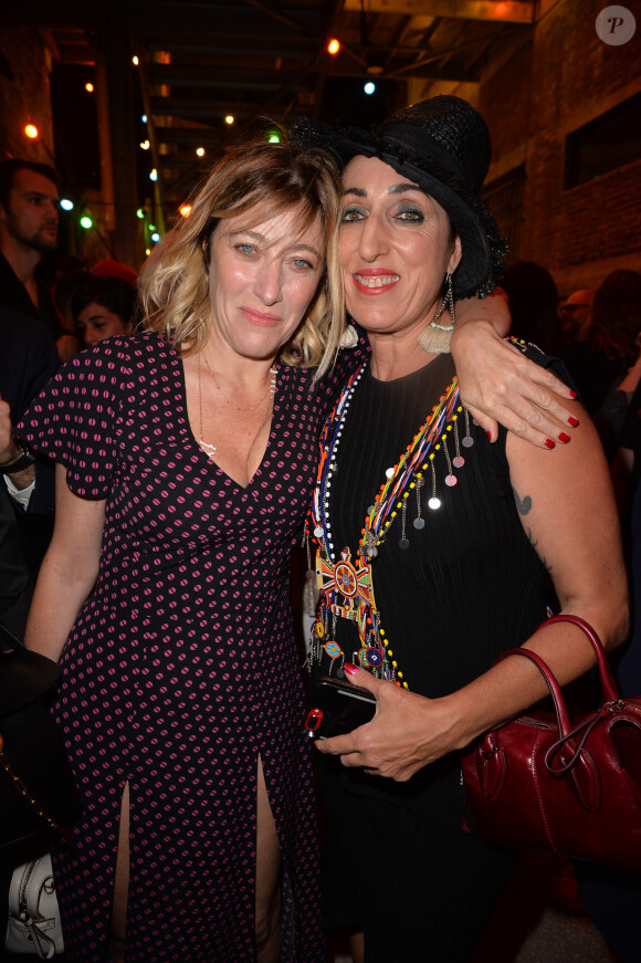 Valeria Bruni-Tedeschi et Rossy De Palma assistent à la soirée de lancement de la collaboration de Tod's et Alber Elbaz, baptisée "Happy Moments", au Palais de Tokyo. Paris, France, le 2 juillet 2019.