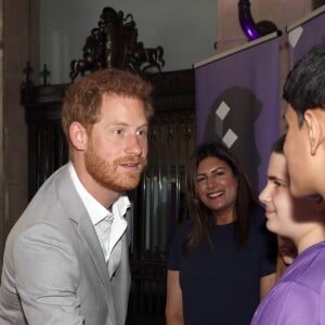 Le prince Harry assiste à l'événement caritatif "Diana Award National Youth Mentoring Summit" à Londres, le 2 juillet 2019.