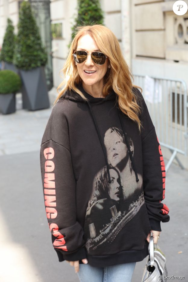 Céline Dion quitte son hôtel le Royal Monceau et et se rend à l'AccorHotels Arena pour y donner un concert à Paris le 8 juillet 2016.