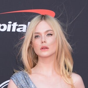 Elle Fanning assiste aux ESPY Awards 2019 au Staples Center à Los Angeles, le 10 juillet 2019.