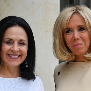 Brigitte Macron accueille la première équatorienne Rocío González de Moreno à l'Elysée le 11 juillet 2019.