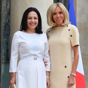 Brigitte Macron accueille la première équatorienne Rocío González de Moreno à l'Elysée le 11 juillet 2019.