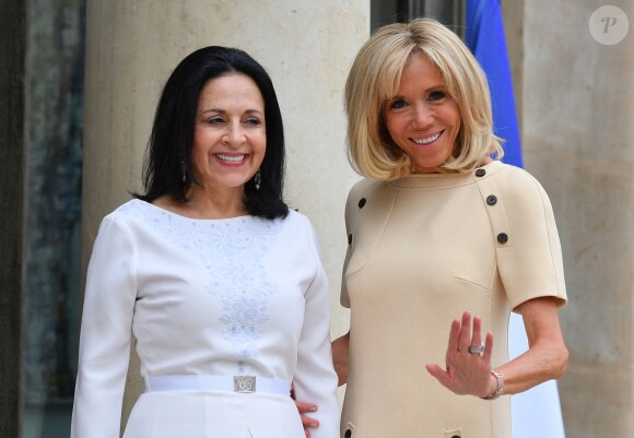 Brigitte Macron accueille la première équatorienne Rocío González de Moreno à l'Elysée le 11 juillet 2019.