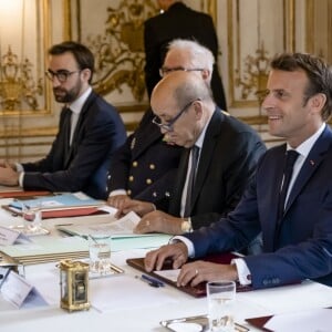 Le président de la République Emmanuel Macron, reçoit Lenin Moreno, président de la République de l'Equateur au Palais de l'Elysee le 11 juillet 2019. En présence de Jean-Yves Le Drian, ministre de l'Europe et des Affaires Etrangères. ©Simon Lambert / Haytham / Pool / Bestimage