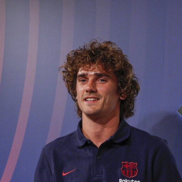 Antoine Griezmann officialise son transfert au FC Barcelone à l'occasion d'une conférence de presse à Barcelone en Espagne, le 13 juillet 2019.