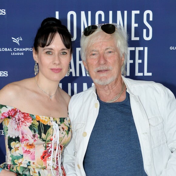 Exclusif - Hugues Aufray et sa compagne Muriel - Photocall du déjeuner - Longines Paris Eiffel Jumping au Champ de Mars à Paris, le samedi 6 juillet 2019. © Veeren Ramsamy/Bestimage