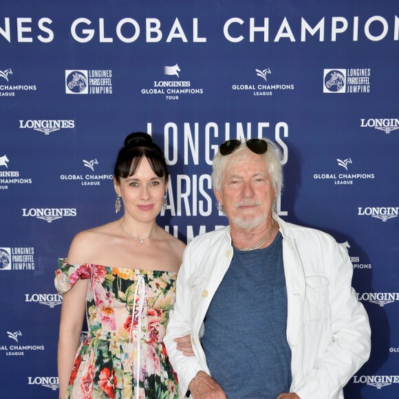 Exclusif - Hugues Aufray et sa compagne Muriel - Photocall du déjeuner - Longines Paris Eiffel Jumping au Champ de Mars à Paris, le samedi 6 juillet 2019. © Veeren Ramsamy/Bestimage