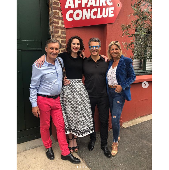 Caroline Margeridon avec l'équipe d'"Affaire conclue", le 29 mai 2019