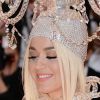 Katy Perry au Met Gala 2019 sur le thème "Camp: Notes on Fashion" au Metropolitan Museum of Art à New York, le 6 mai 2019.