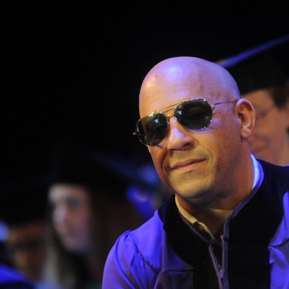 Vin Diesel reçoit un doctorat honorifique de l'université Hunter de New York City, New York, Etats-Unis, le 31 mai 2018. En lui remettant son titre de Docteur en lettres, la présidente de l'université lui a fait un joli compliment: "Vous avez prouvé qu'un enfant intelligent et déterminé des rues de New York pouvait se frayer un chemin jusqu'au sommet."