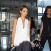Exclusif - Jessica Alba arrive à l'aéroport de JFK pour prendre l'avion. Le 17 juillet 2019.