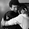 Patrick Bruel pose avec ses fils Oscar et Léon, dans les coulisses de son concert à Orléans, le 13 juin 2019