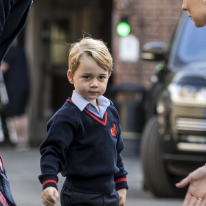 Le prince George de Cambridge lors de son premier jour d'école à Thomas's Battersea à Londres le 7 septembre 2017.