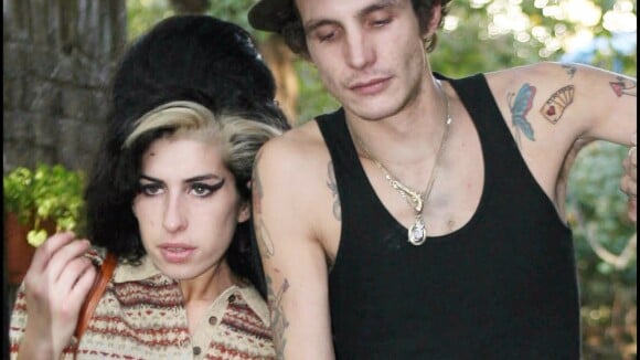 Amy Winehouse : Son ex-mari drogué demande un million d'euros à sa famille