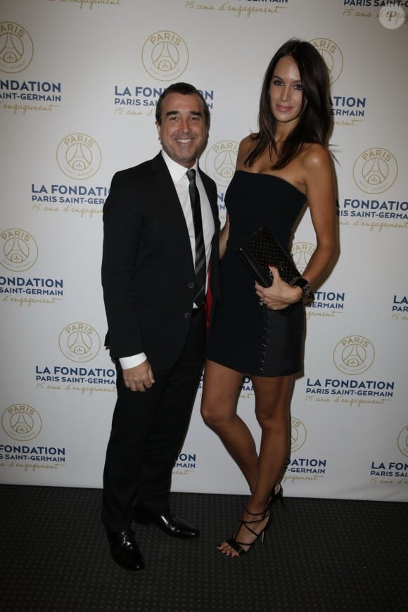 Exclusif - Arnaud Lagardère et sa femme Jade Foret - Soirée de gala de la Fondation Paris Saint-Germain qui fête ses 15 ans au Pavillon Gabriel à Paris le 27 janvier 2015. La vente aux enchères organisée par le club parisien a permis de récolter plus de 250 000 euros au profit de la Fondation PSG qui vient aide aux jeunes en difficultés sociales ou médicales. Un maillot porté par Ibrahimovic s'est envolé à 20000 €.