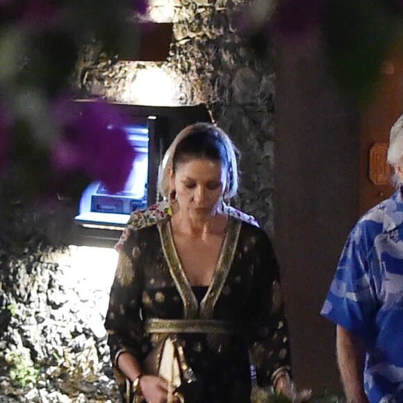 Michael Douglas et sa Catherine Zeta-Jones en vacances à Portofino en Italie le 31 juillet 2019.
