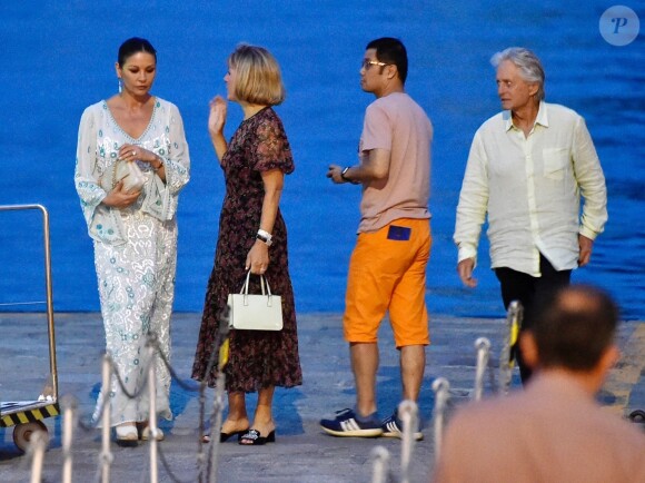 Michael Douglas et sa femme Catherine Zeta-Jones sont allés dîner avec des amis à Portofino, le 30 juillet 2019.