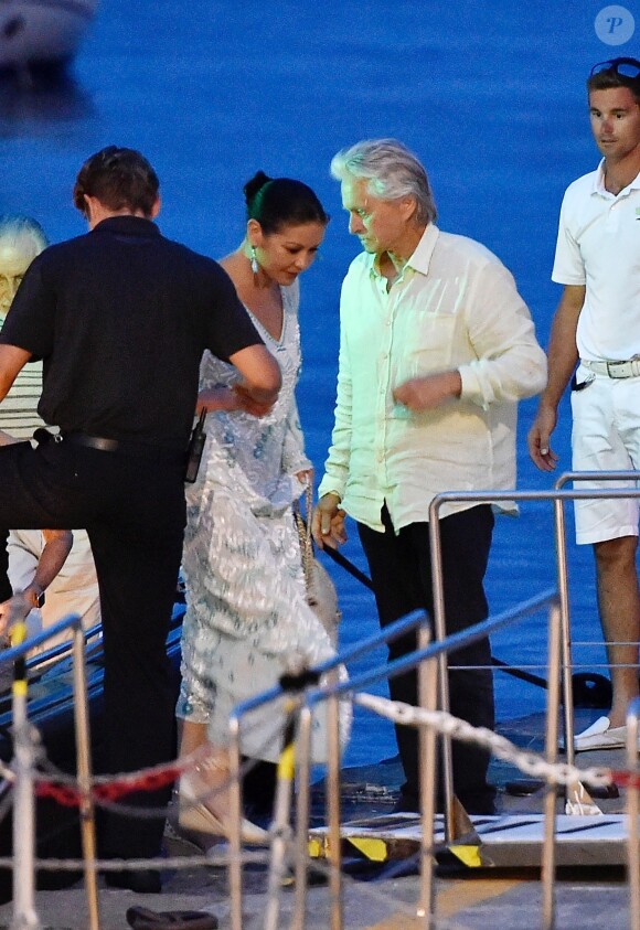 Michael Douglas et sa femme Catherine Zeta-Jones sont allés dîner avec des amis à Portofino, le 30 juillet 2019.