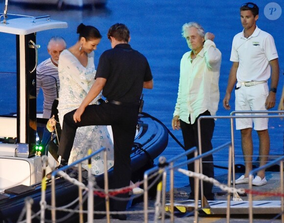 Michael Douglas et sa femme Catherine Zeta-Jones sont allés dîner avec des amis à Portofino, le 30 juillet 2019.
