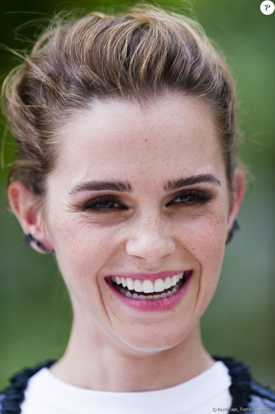 Photocall de Emma Watson à l'hôtel Le Bristol Paris le 22 juin 2017