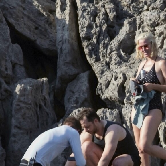 Exclusif - Katy Perry, son fiancé Orlando Bloom et plusieurs amis profitent d'un après-midi ensoleillé sur l'île espagnole de Majorque. Le 24 juillet 2019.