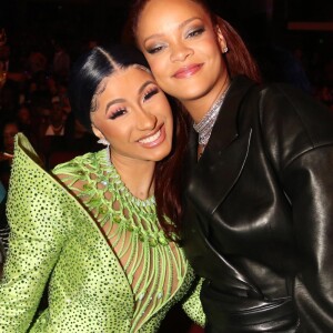 Cardi B et Rihanna lors de la 7e cérémonie des "BET Awards" au Staples Center à Los Angeles, le 23 juin 2019.