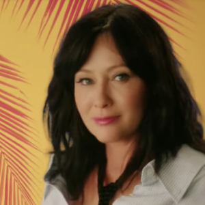 Shannen Doherty dans le générique de BH90210