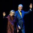 Bill et Hillary Clinton en conférence à Las Vegas. Le 5 mai 2019  Las Vegas, NV - Former President of the United States Bill Clinton and his wife former first lady and Secretary of State Hillary Rodham Clinton speak to a crowd at Park Theater at Park Las Vegas on May 5, 2019.05/05/2019 - Las Vegas