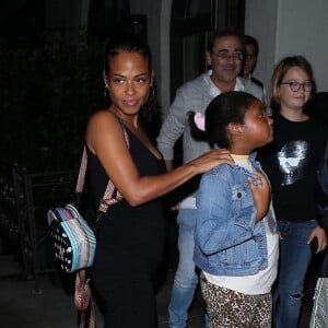 Christina Milian enceinte est allée diner avec sa fille Violet et son compagnon M. Pokora au restaurant Madeo dans le quartier de Beverly Hills à Los Angeles. La petite famille est très joyeuse et plaisante avec des fans sur le ventre arrondi de Christina! Le 8 août 2019