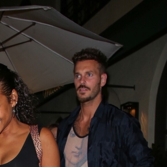 Christina Milian enceinte est allée diner avec sa fille Violet et son compagnon Matt Pokora au restaurant Madeo dans le quartier de Beverly Hills à Los Angeles. La petite famille est très joyeuse et plaisante avec des fans sur le ventre arrondi de Christina! Le 8 août 2019