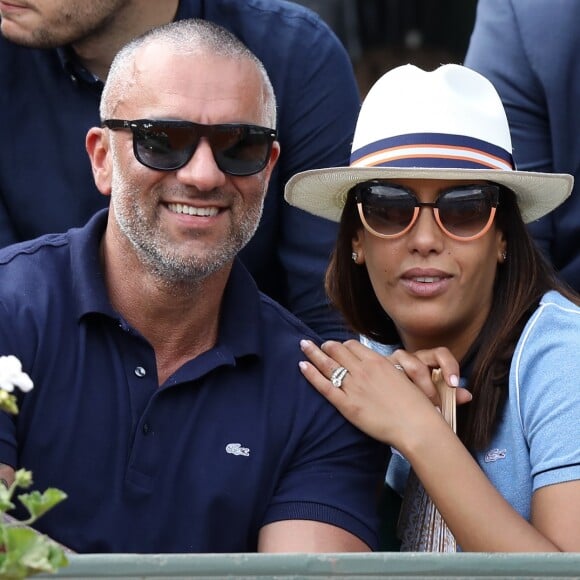 Amel Bent et son mari Patrick Antonelli dans les tribunes des internationaux de tennis de Roland Garros à Paris, France, le 3 juin 2018. © Dominique Jacovides - Cyril Moreau/Bestimage