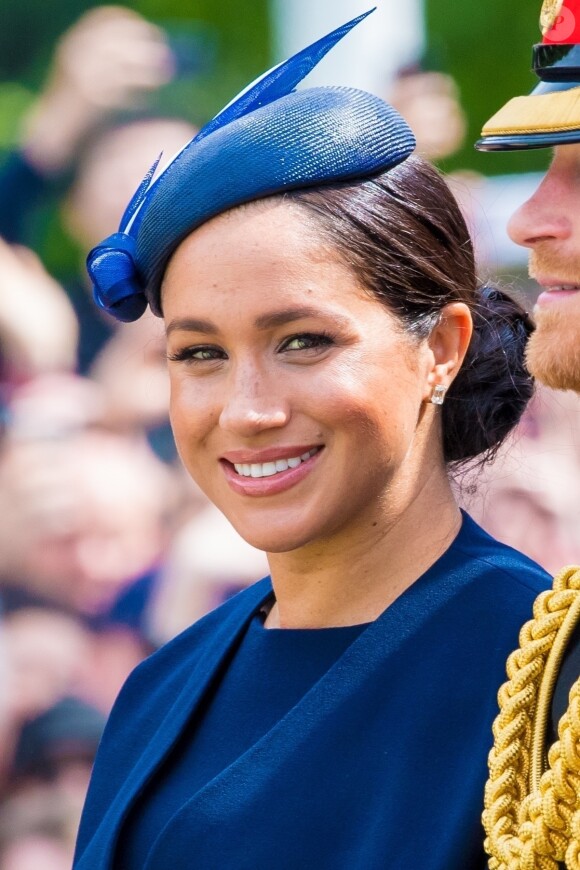 Le prince Harry, duc de Sussex, et Meghan Markle, duchesse de Sussex, première apparition publique de la duchesse depuis la naissance du bébé royal Archie lors de la parade Trooping the Colour 2019, au palais de Buckingham, Londres, le 8 juin 2019.
