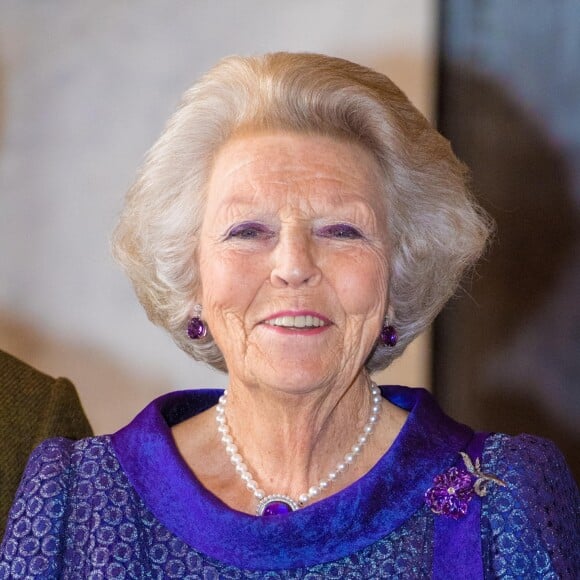 La princesse Beatrix des Pays-Bas assiste à la remise des oeillet d'argent au palais royal à Amsterdam aux Pays-Bas le 28 mai 2019.