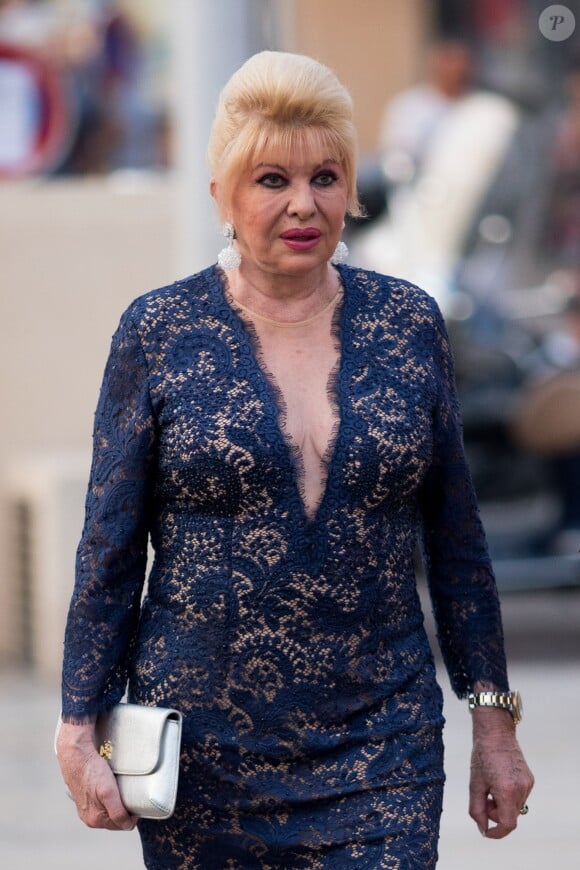 Semi-exclusif - Ivana Trump se promène avec une amie dans les rues de Saint-Tropez le 30 juin 2019. Elle vient d'annoncer son divorce avec Rossano Rubicondi. © Cyril Moreau/Bestimage